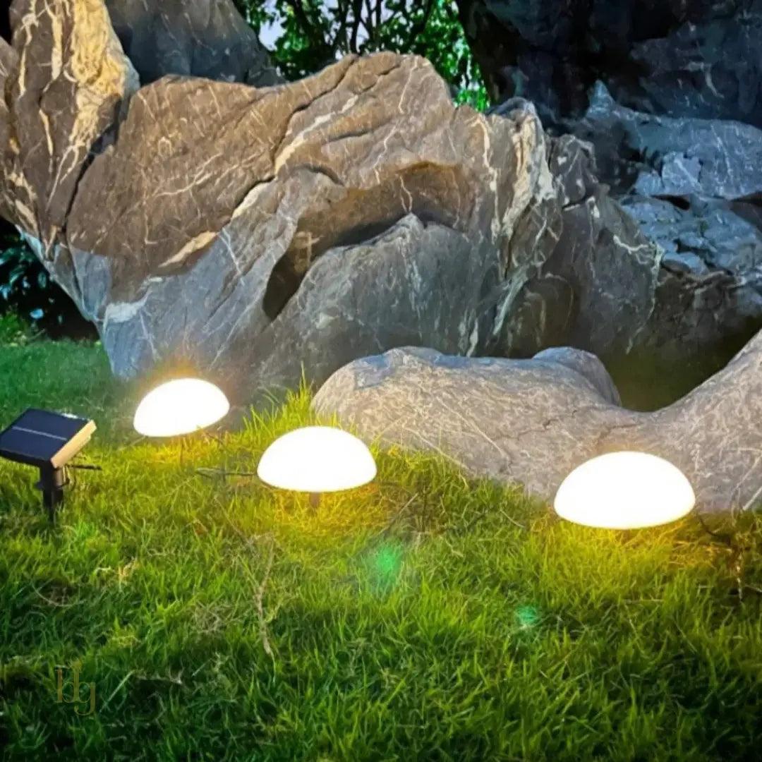 Luminária Solar de Jardim LED LuminaStar - Iluminação Decorativa 5 em 1 para Áreas Externas