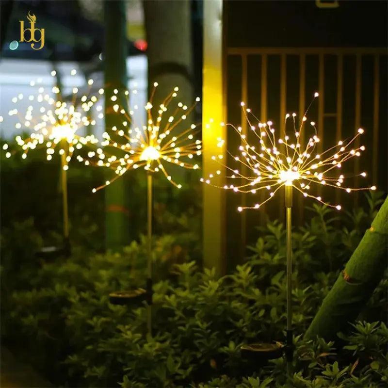 Luminária Solar para Jardim Fogos de Artifício Bigstock