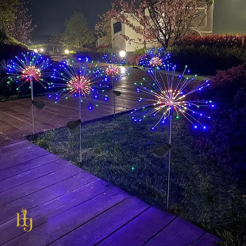 Luminária Solar para Jardim Fogos de Artifício Bigstock