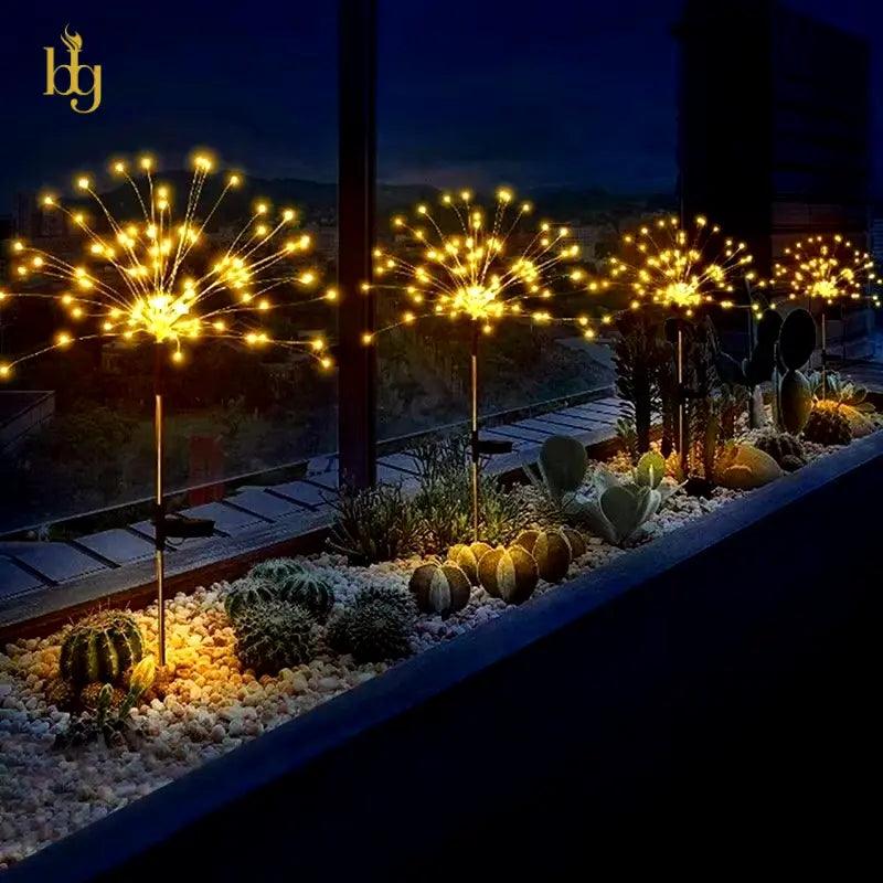 Luminária Solar para Jardim Fogos de Artifício Bigstock